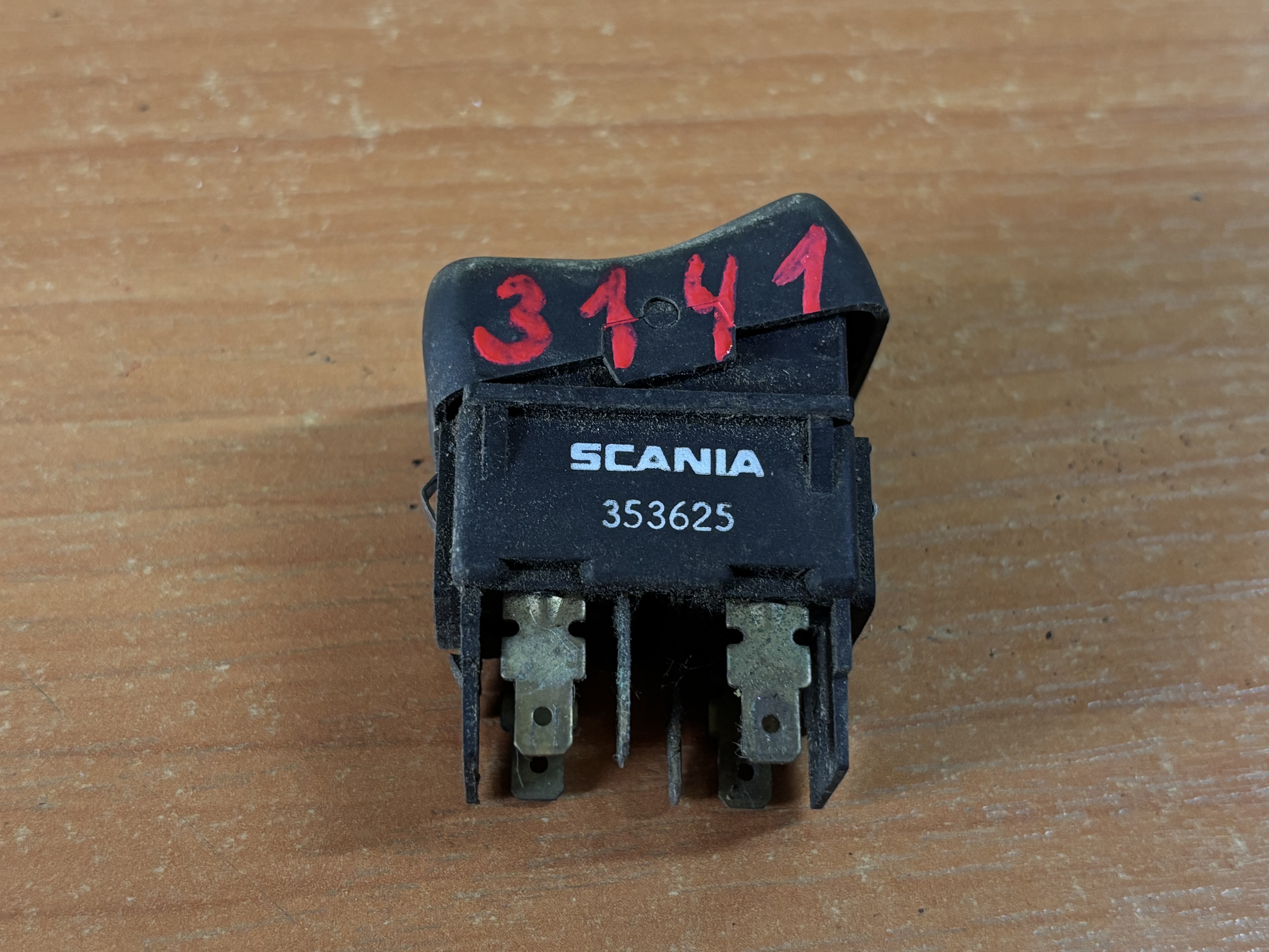 Кнопка многофункциональная Скания Scania 4-Serie 353625