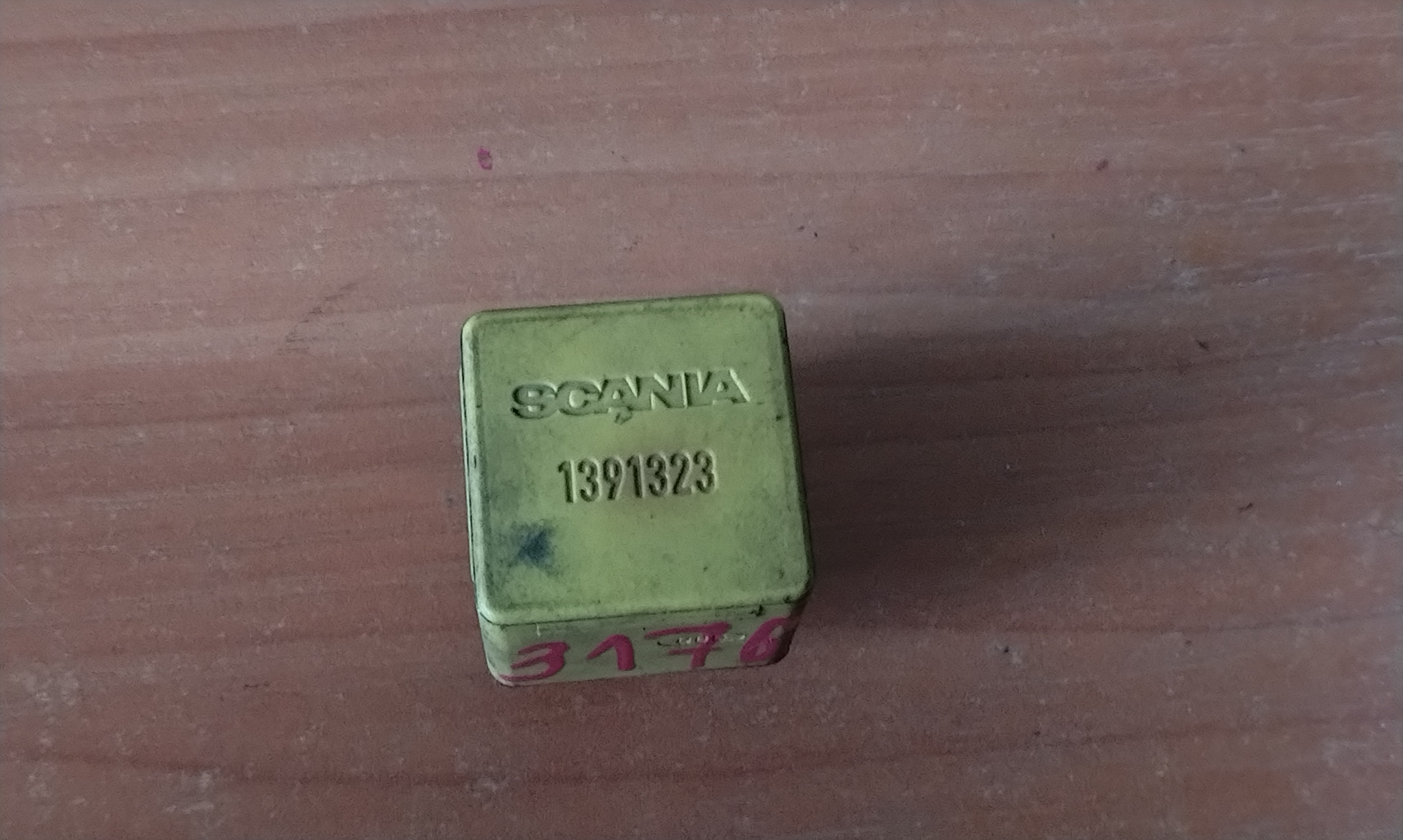 Реле универсальное Scania Скания 1391323 0332209213