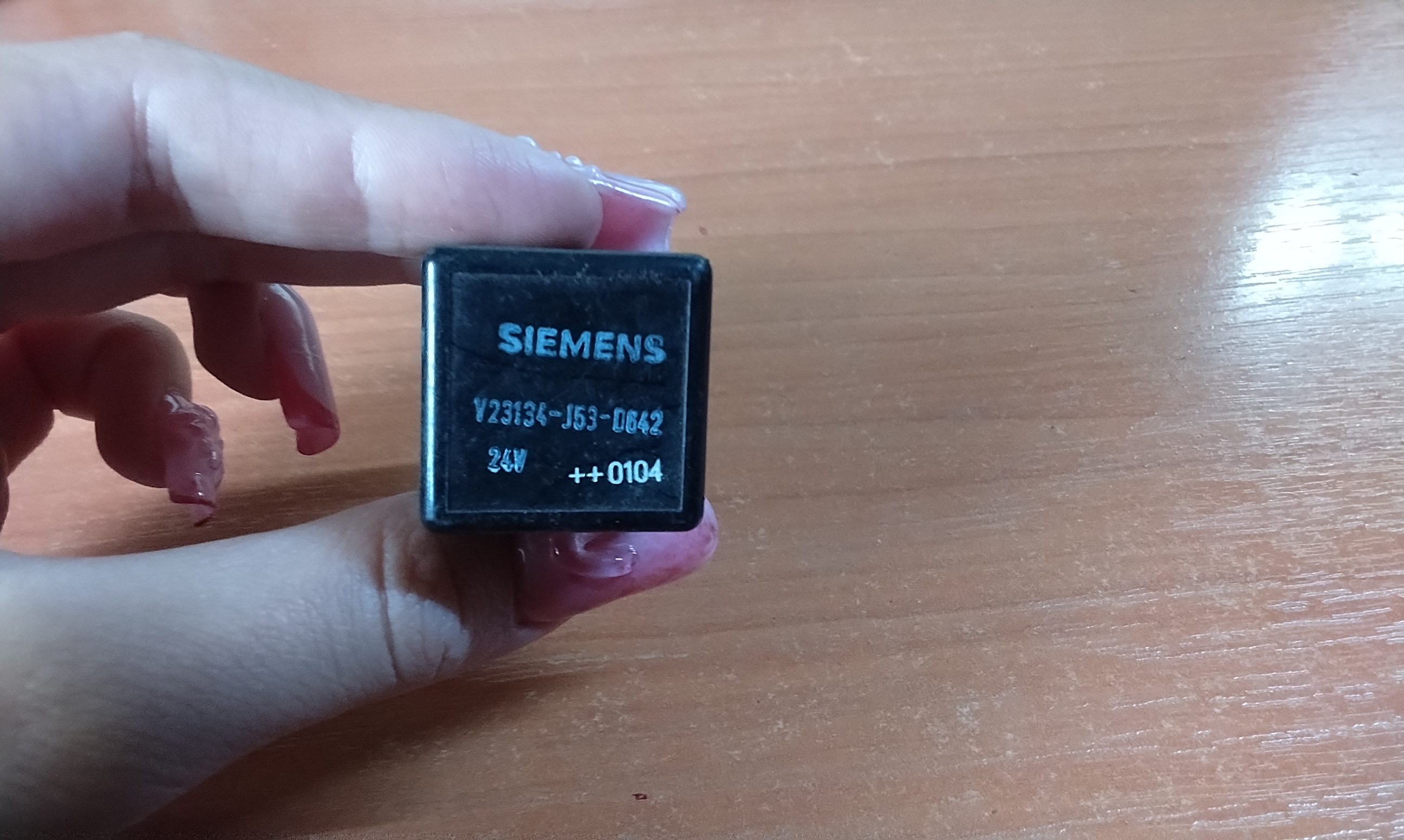 Реле электромагнитное V23134-J0053-D642