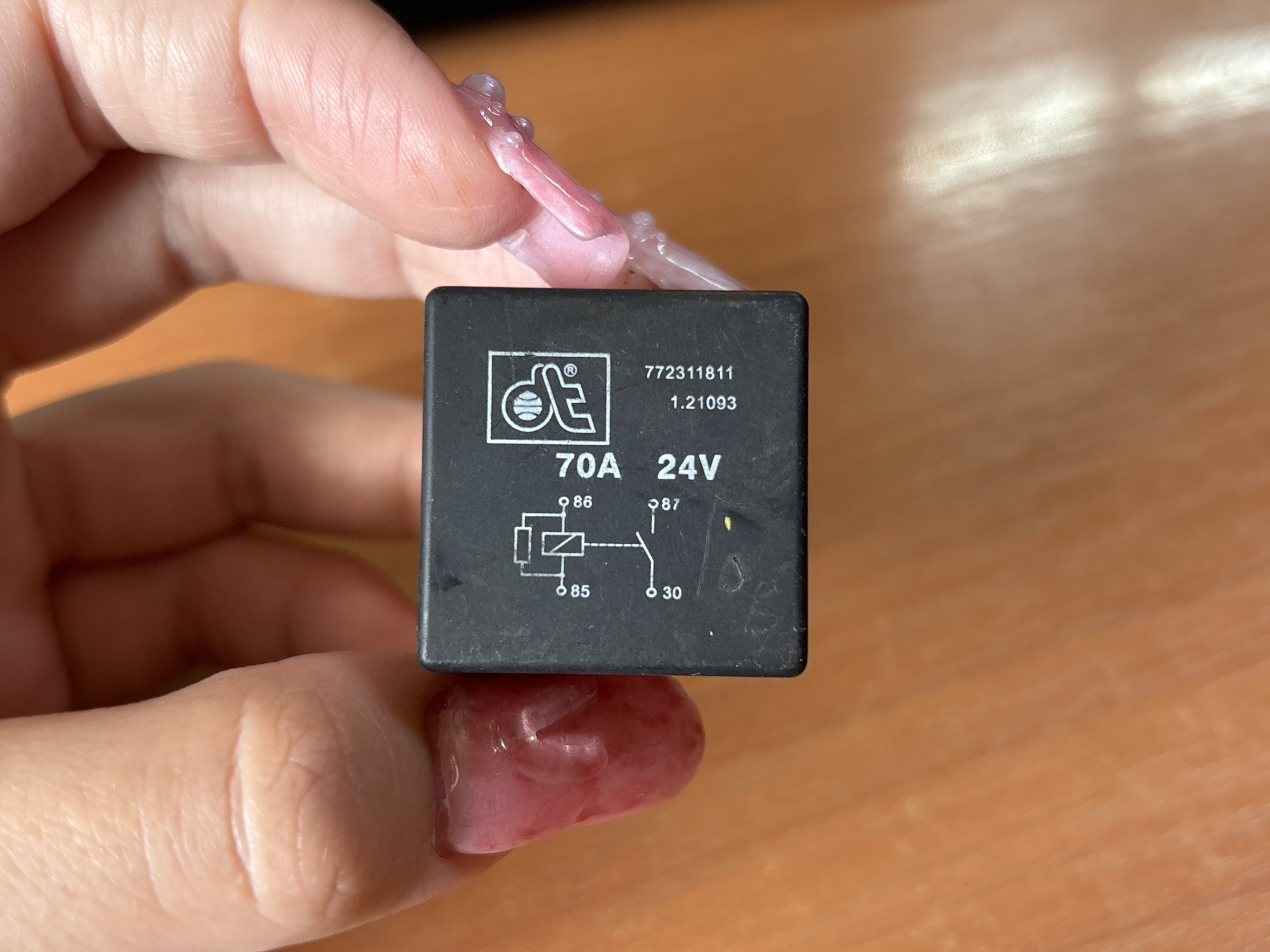 Реле света 70A 24V DAF MAN SCANIA VOLVO 121093 772311811