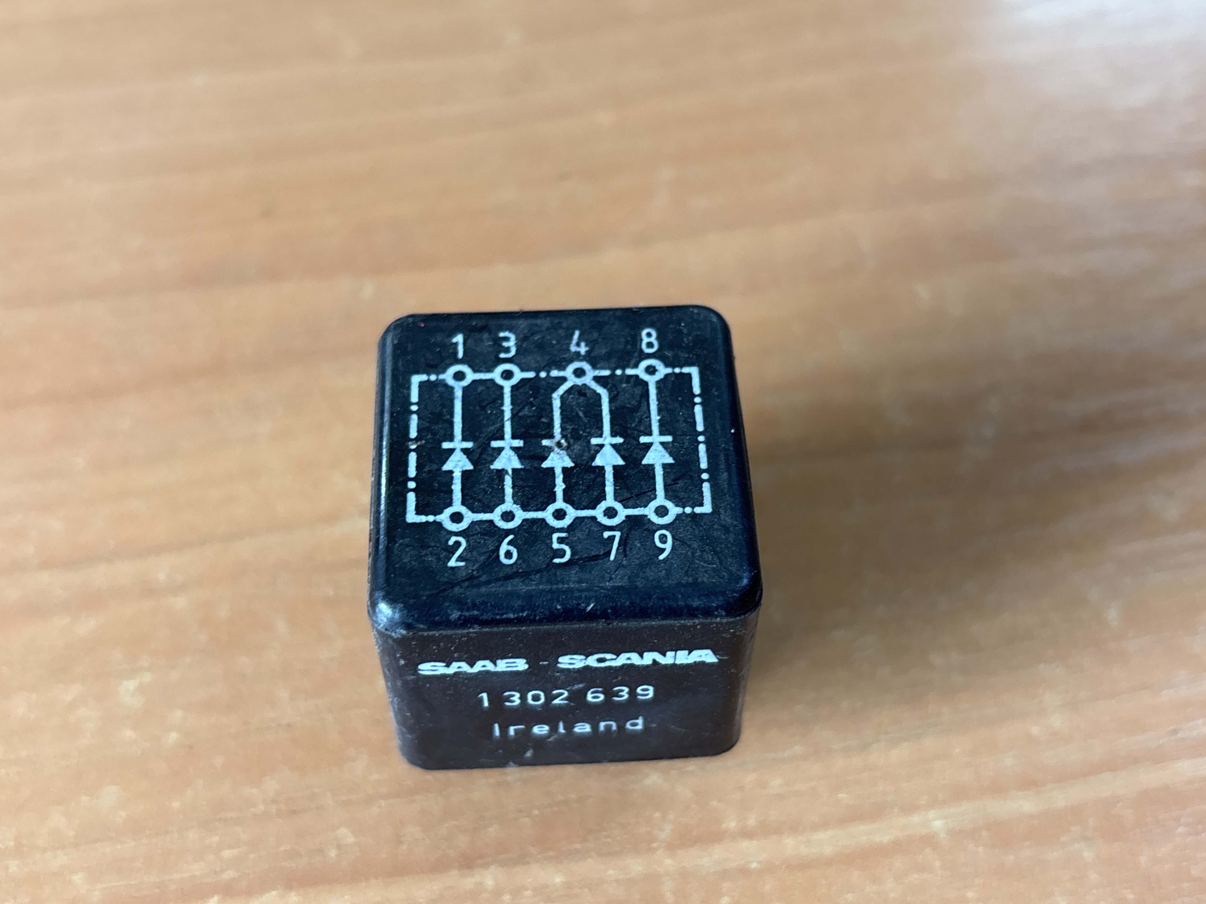 Реле Диодный блок Скания 4 Scania 4-series 1302639 897196