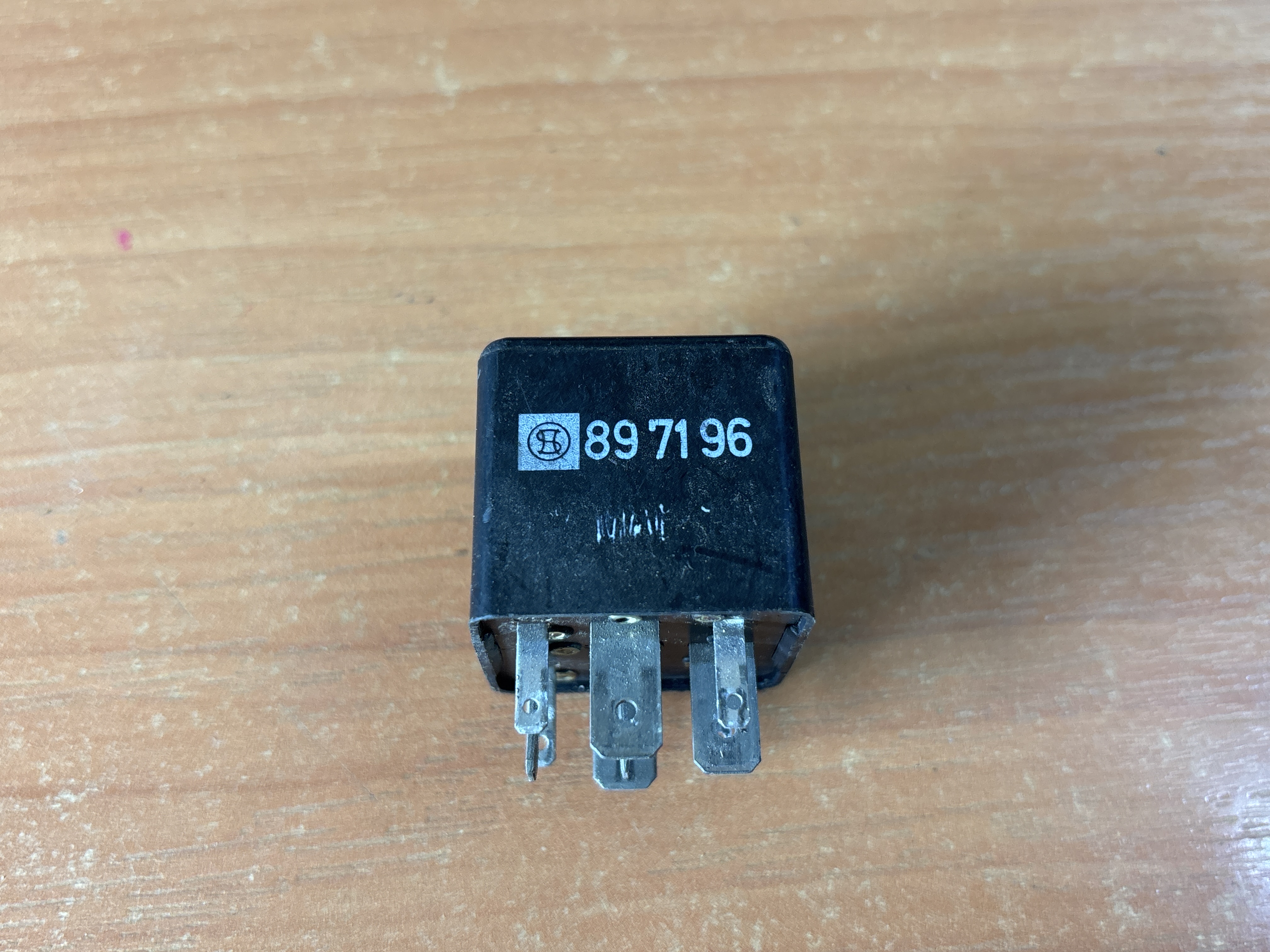Реле Диодный блок Скания 4 Scania 4-series 1302639 897196