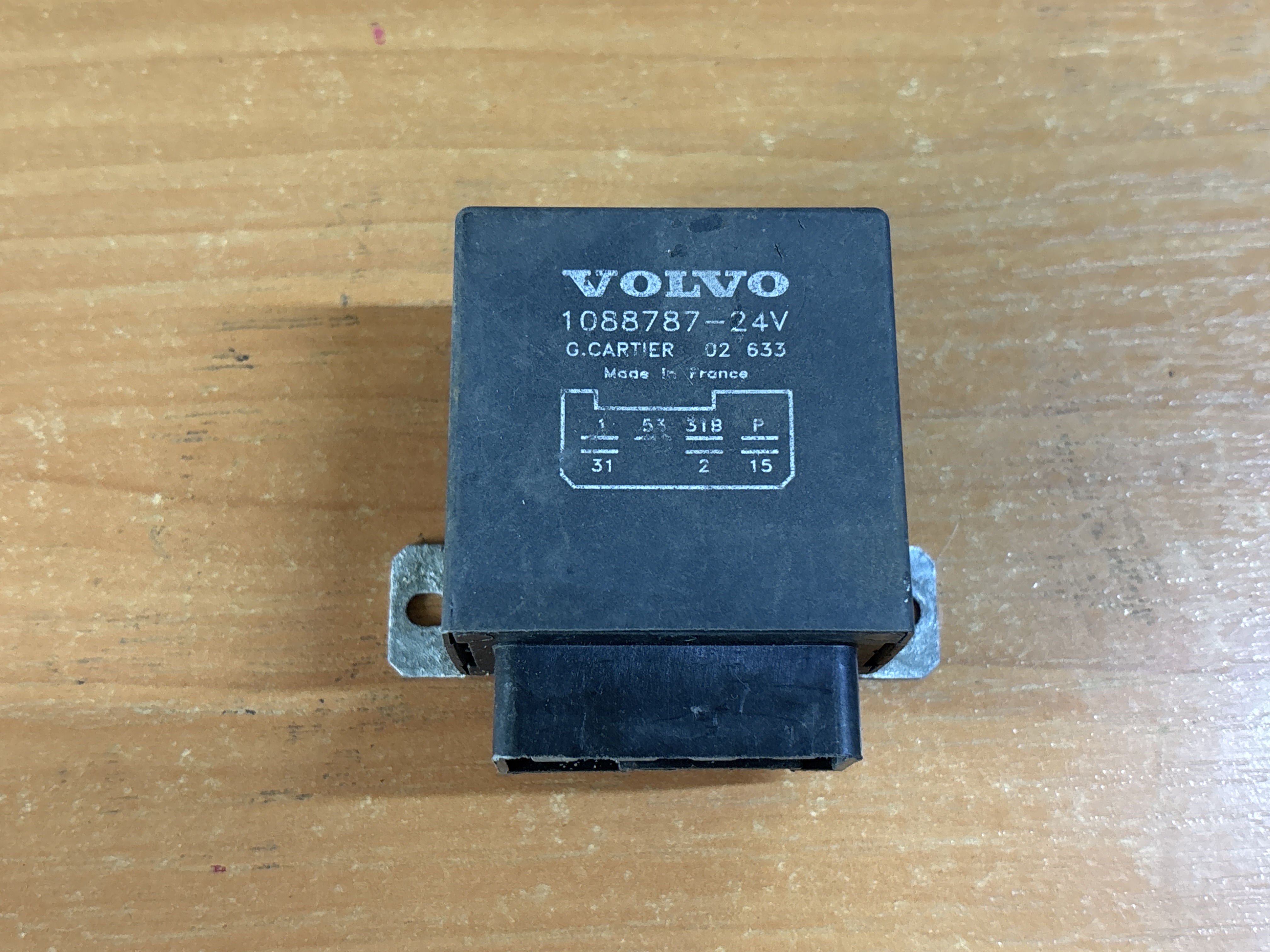 Реле стеклоочистителей Вольыо Volvo 1088787