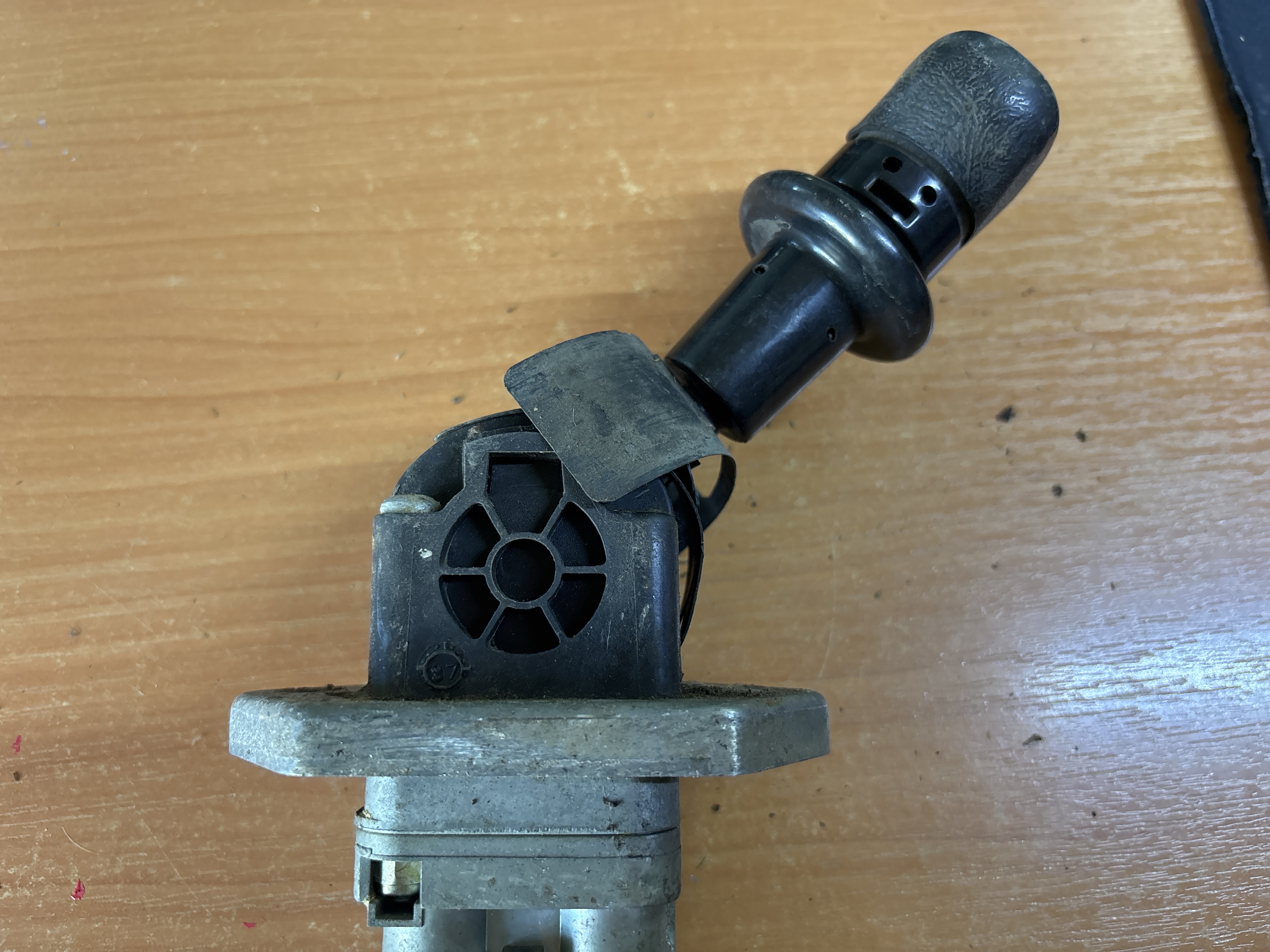 Кран ручного тормоза Рено Магнум Renault Magnum Wabco 9617231160