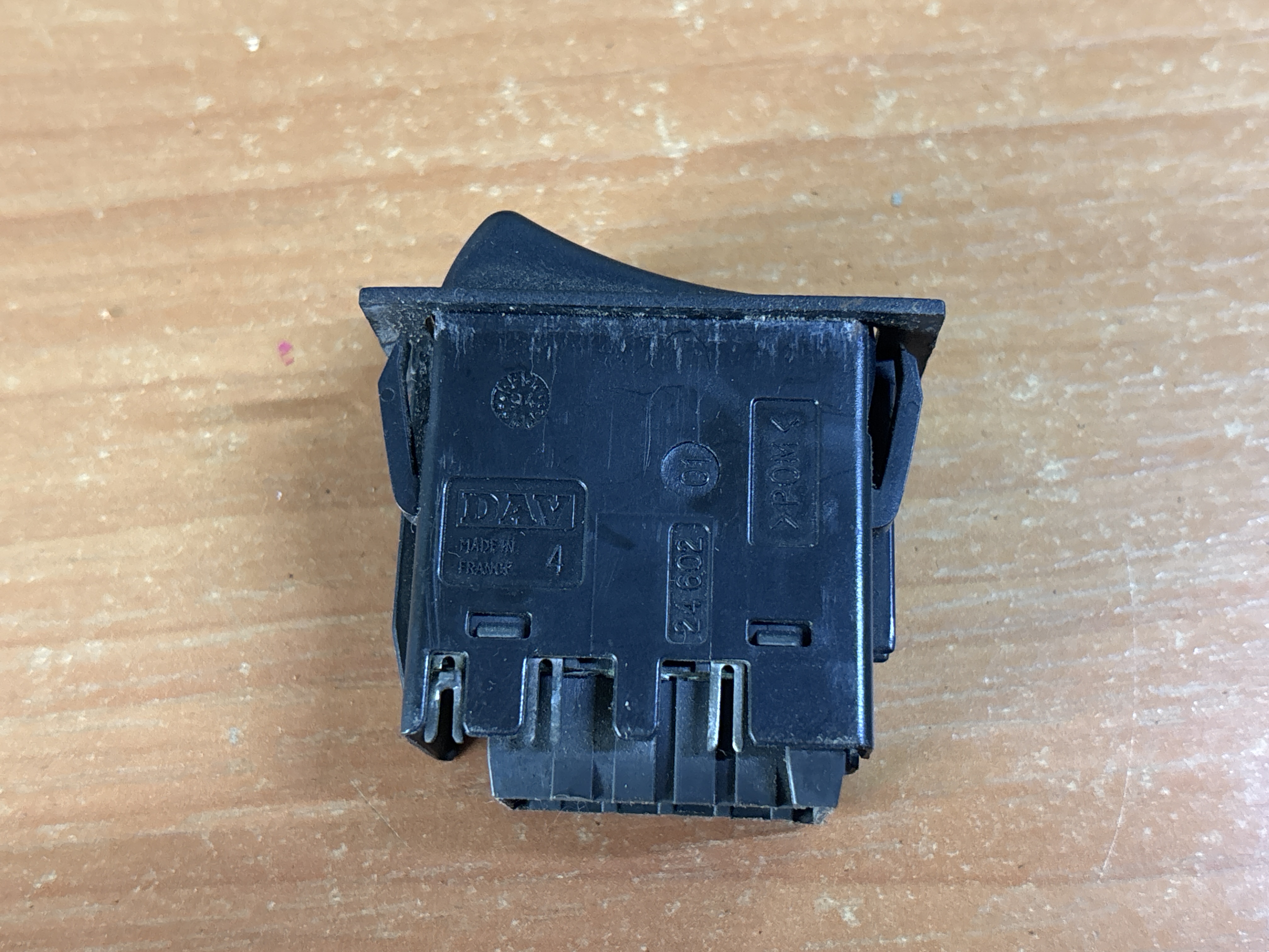 Кнопка многофункциональная Мерседес Ман Mersedes MAN TGA TGX TGS TGM 81255036395 0695500