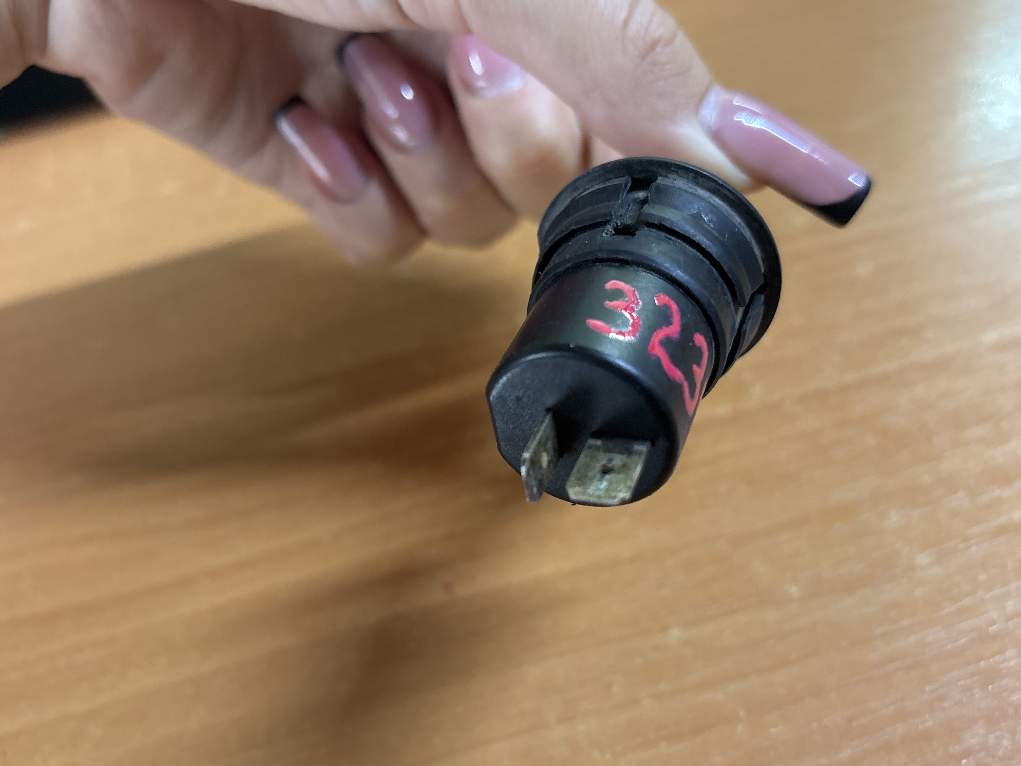 Выключатель концевой двери Ман MAN 81255050989 SHACMAN